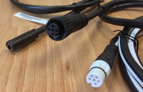 Simnet NMEA2000 Seatalk NG rechts